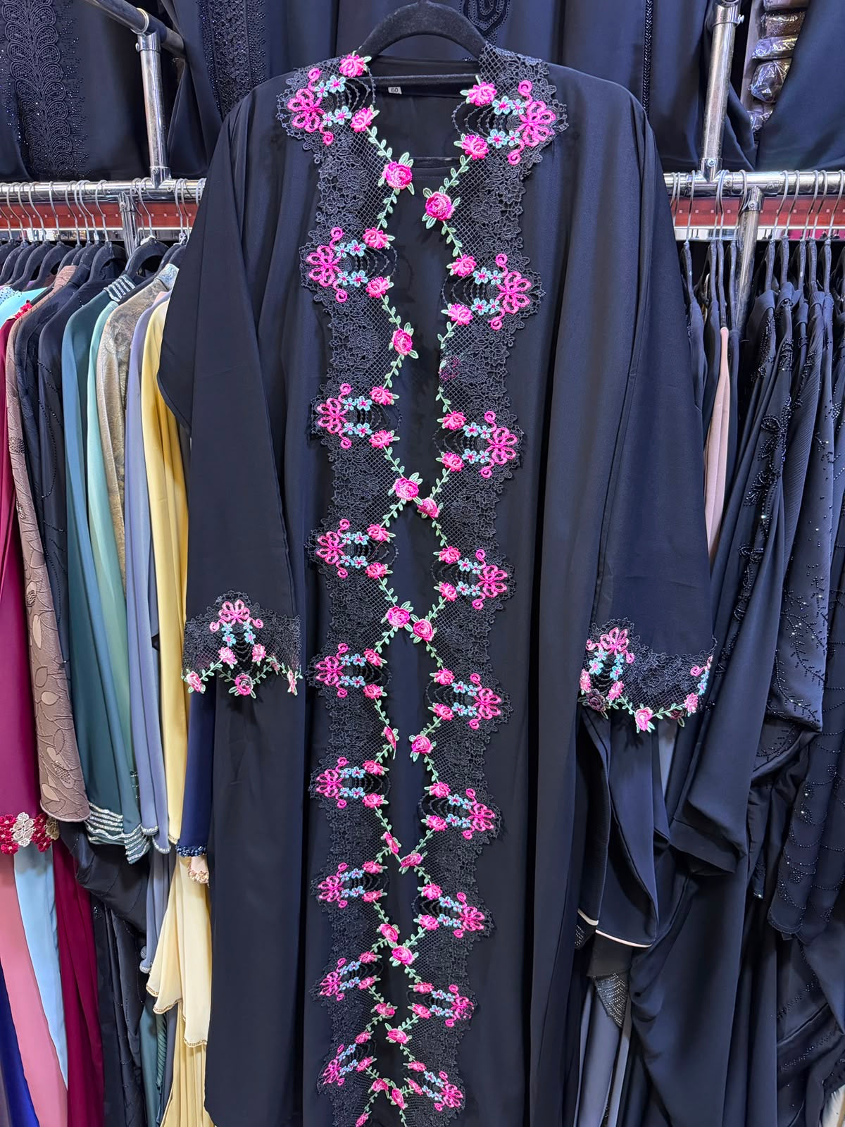 Rosé Noir Abaya