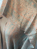 PASHMINA - Elegant Paisley Patterned Shawl with Intricate Embellishments for Stylish Wear