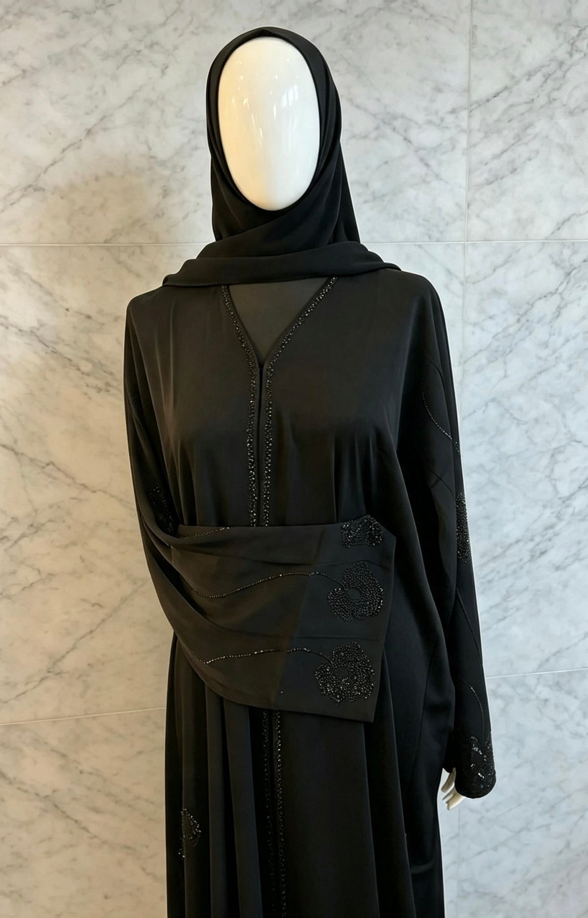 CLASSY BLACK ABAYA WITH SPARKLING DETAIL AND ELEGANT DESIGN