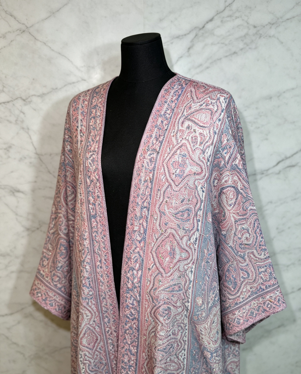 PASHMINA - Elegant Traditional Design with Intricate Patterns and Rich Colors for Stylish Wear
