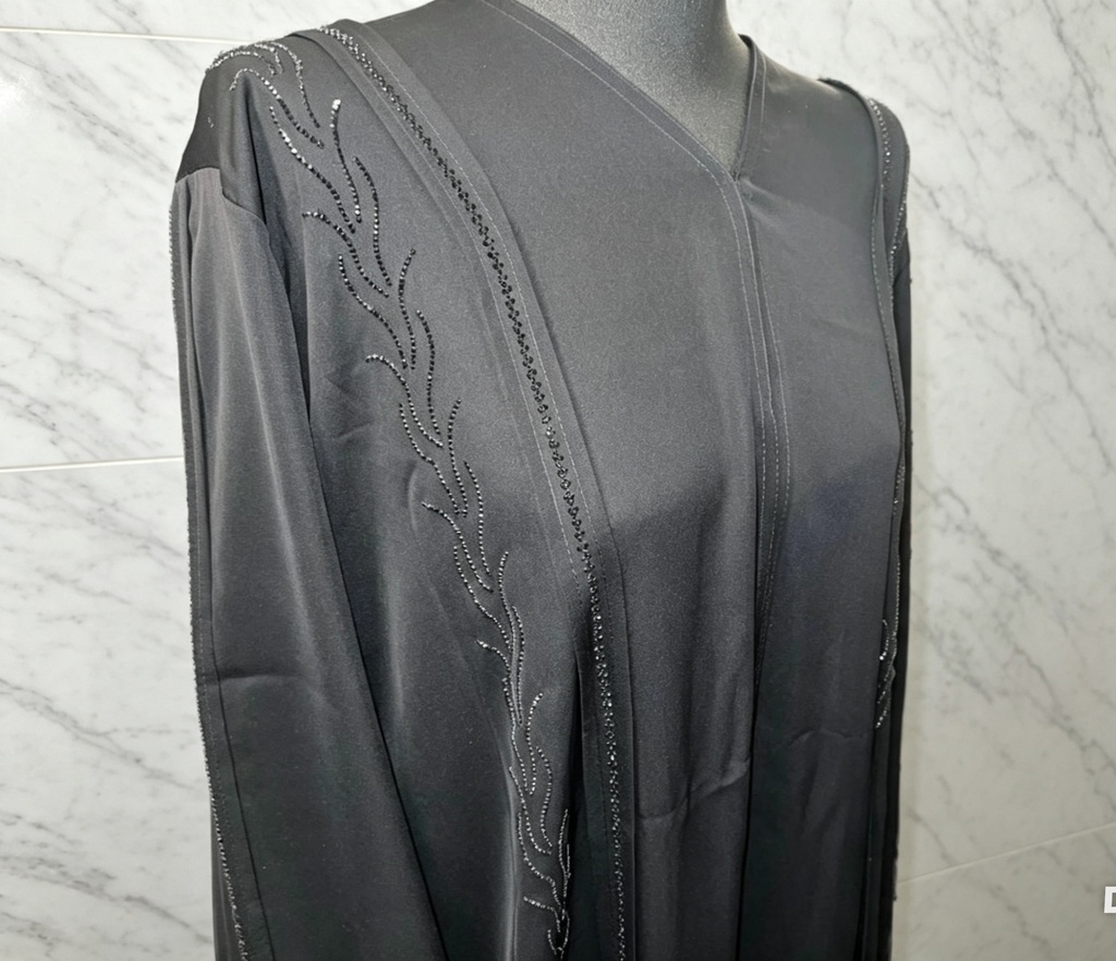 CLASSY BLACK BUTTON ABAYA